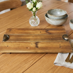 Bandeja Rústica de Madera con Asas Bronce