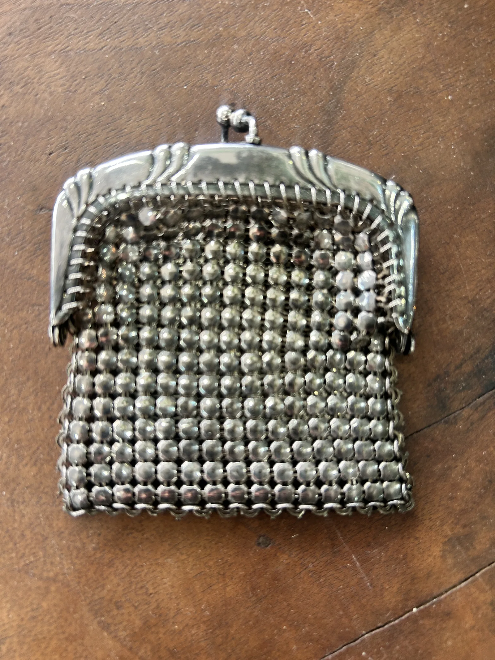 Monedero Vintage de Malla Metálica Plateada - Imagen 5