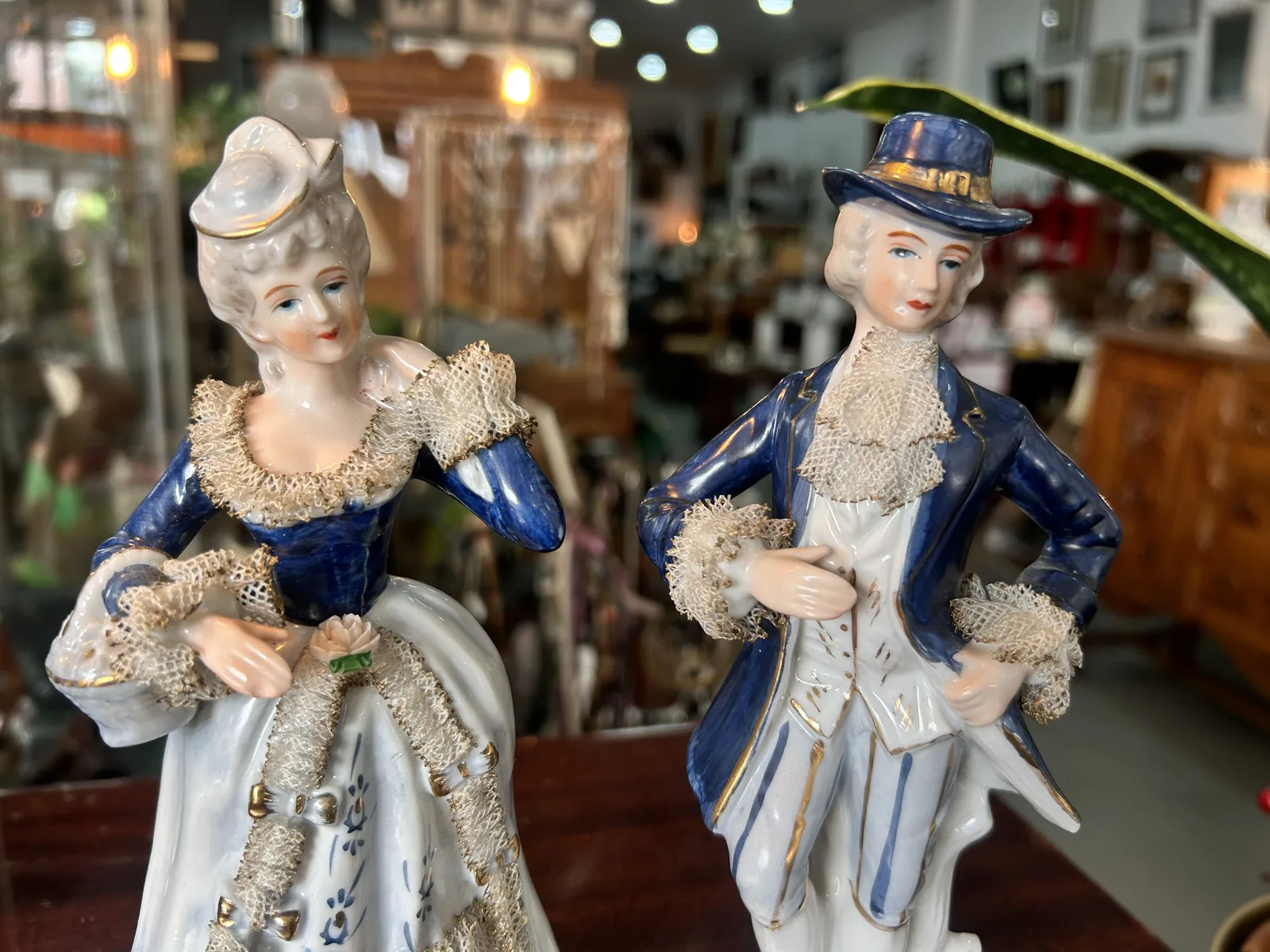 Pareja Figuras Porcelana Encaje Vintage - Imagen 6