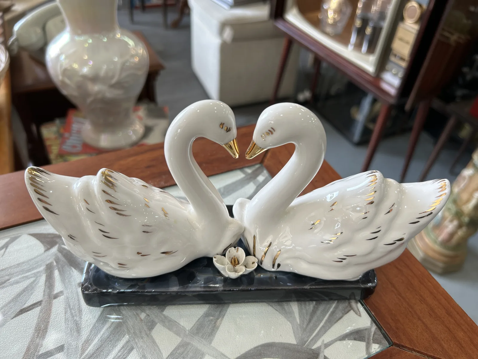 Figura Cisnes Porcelana Vintage y Dorado - Imagen 6
