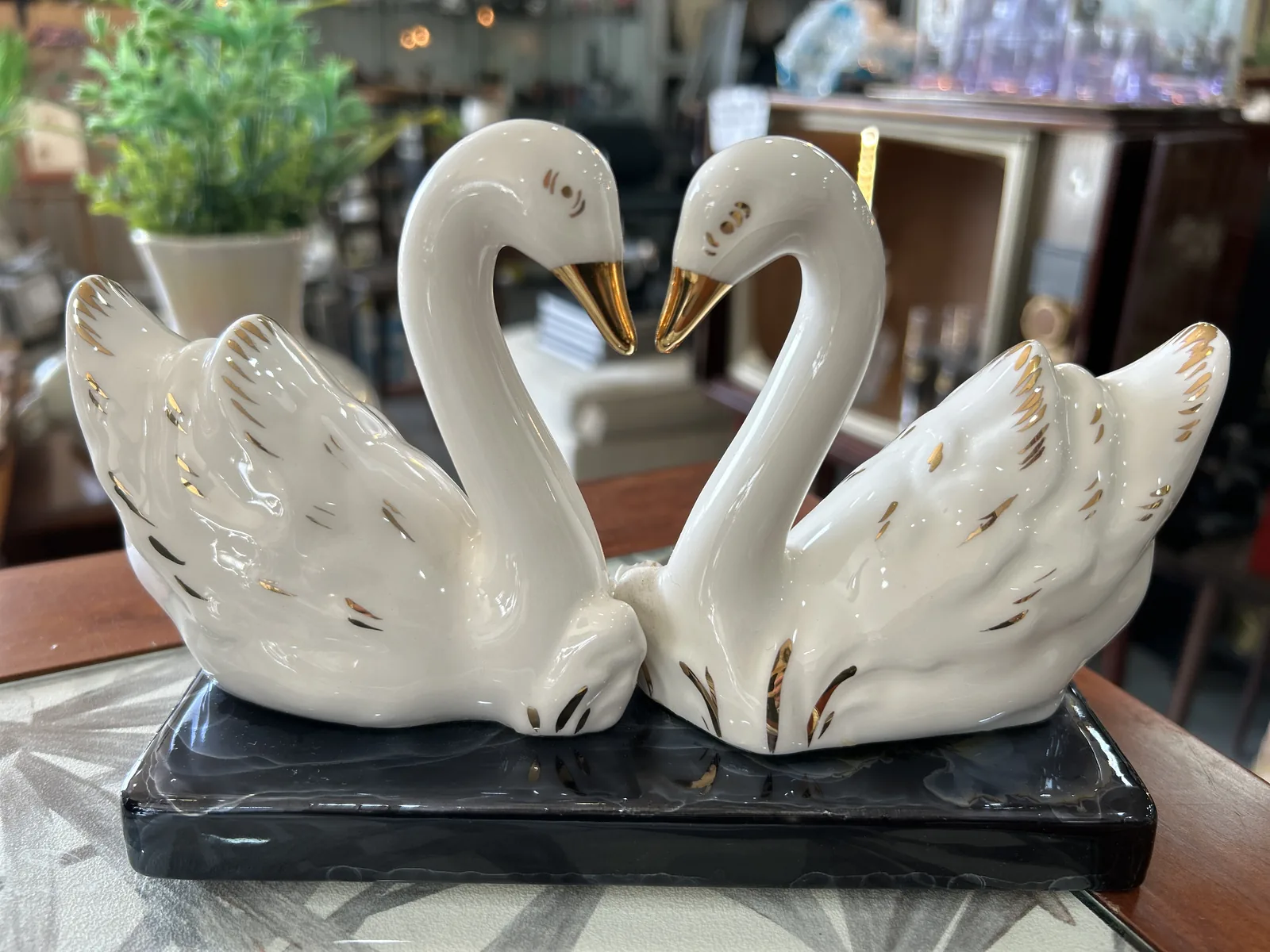 Figura Cisnes Porcelana Vintage y Dorado - Imagen 8