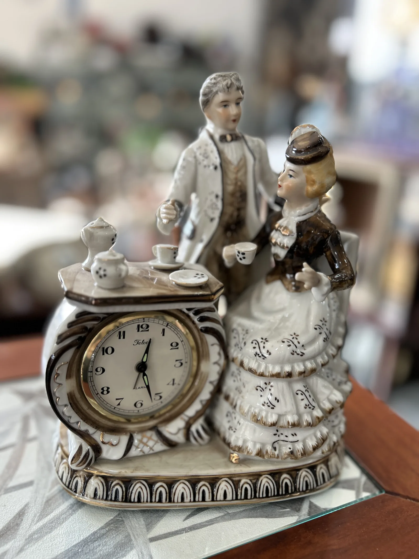 Reloj Vintage Porcelana EIHO Pareja Té Colección
