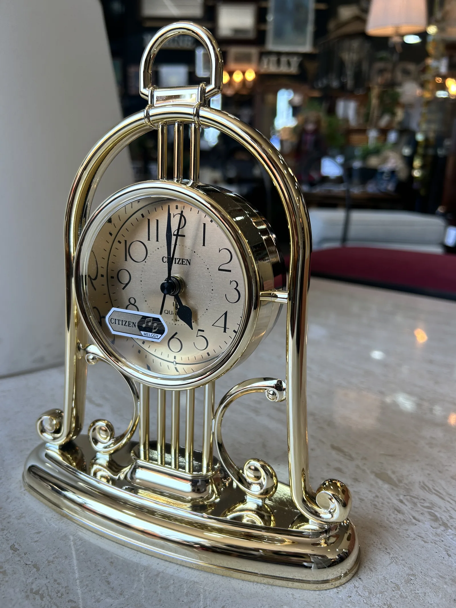 Reloj de sobremesa dorado marca CITIZEN nuevo - Imagen 5