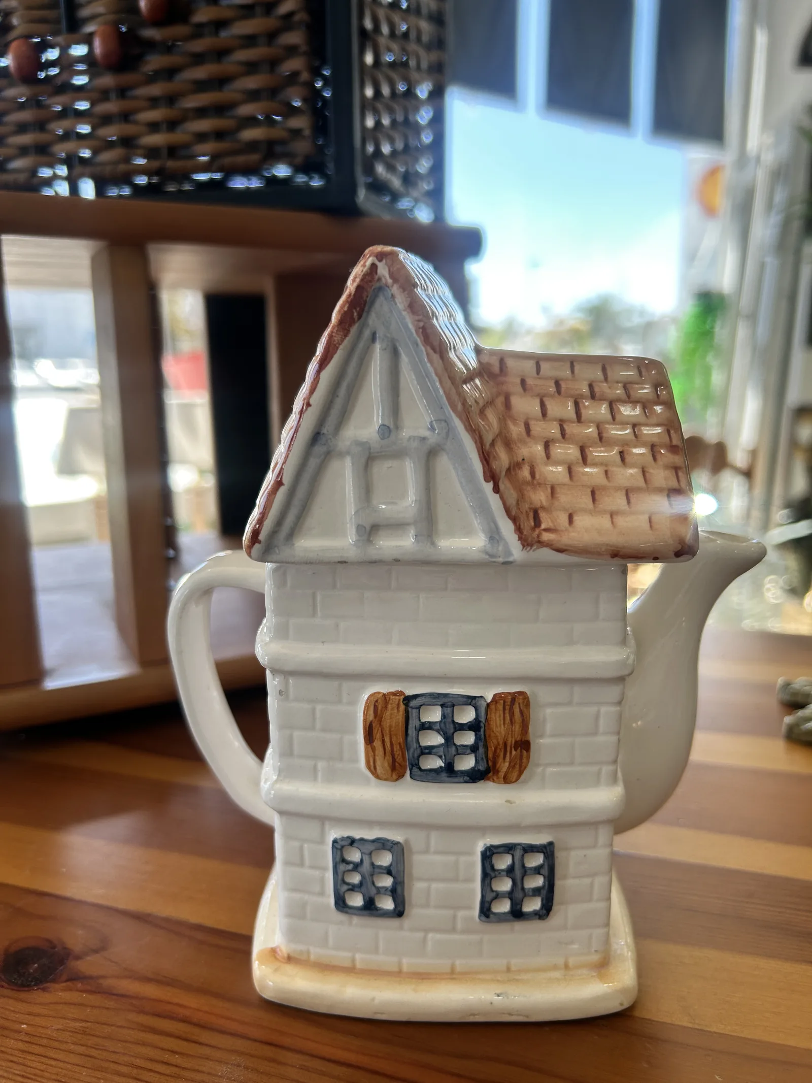 Tetera Vintage Casita de Cerámica Colección - Imagen 2