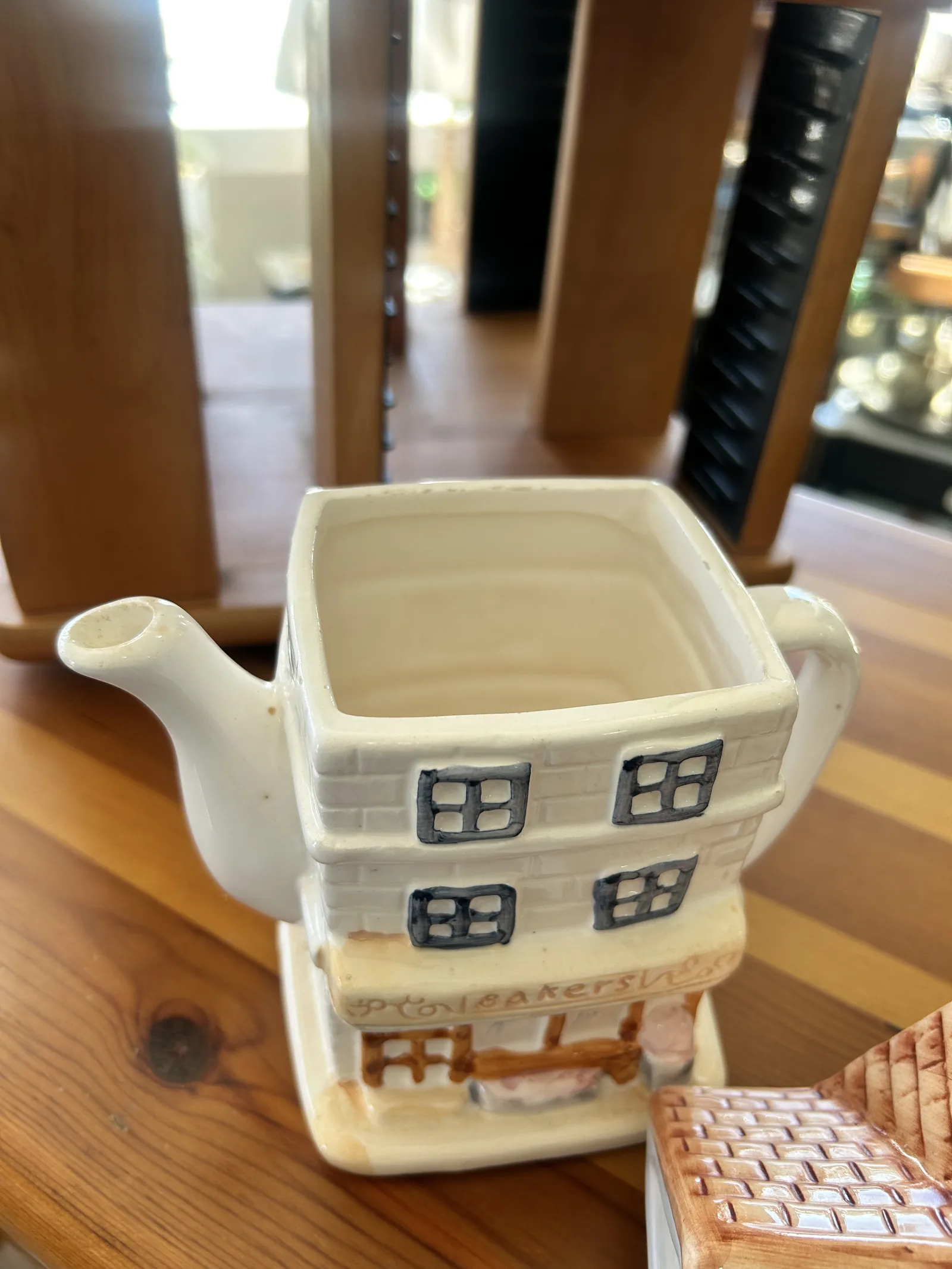 Tetera Vintage Casita de Cerámica Colección - Imagen 5