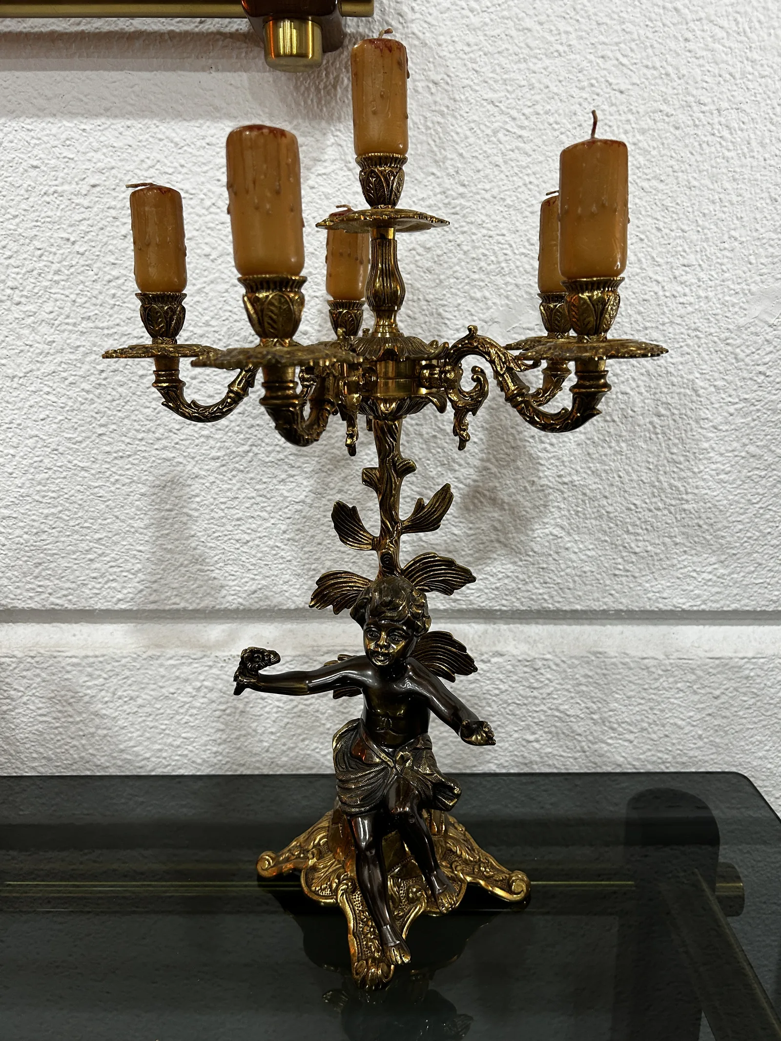 Conjunto reloj sobremesa y candelabros bronce - Imagen 8