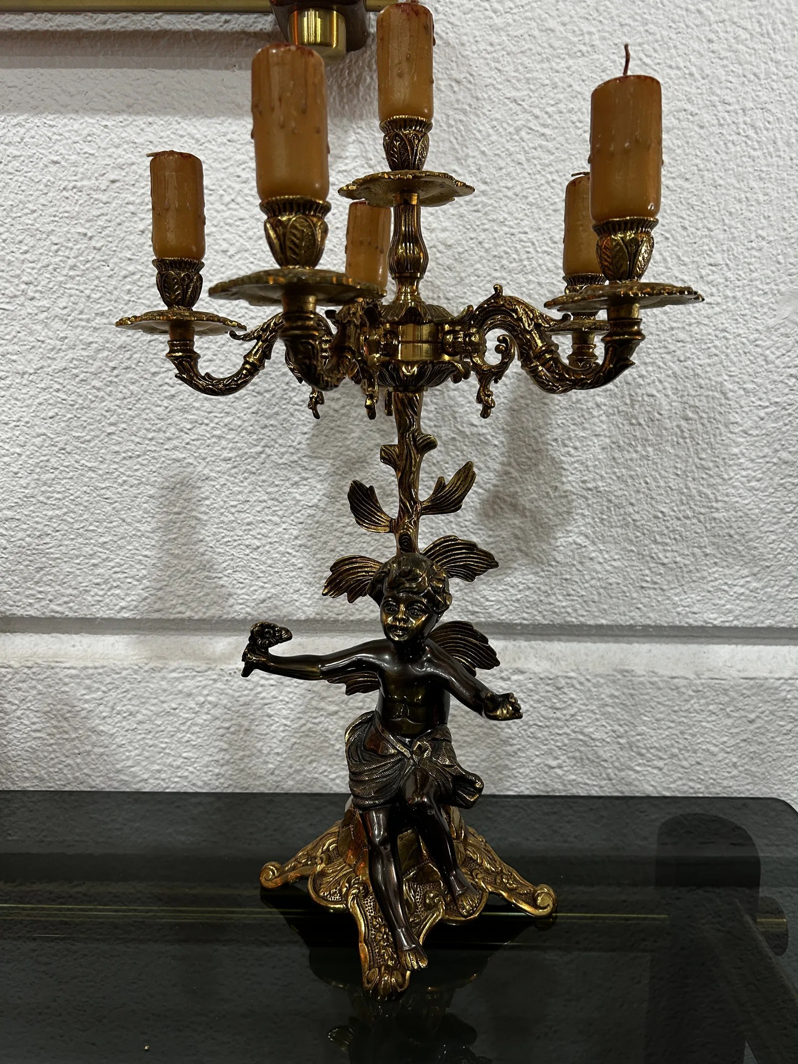 Conjunto reloj sobremesa y candelabros bronce - Imagen 10