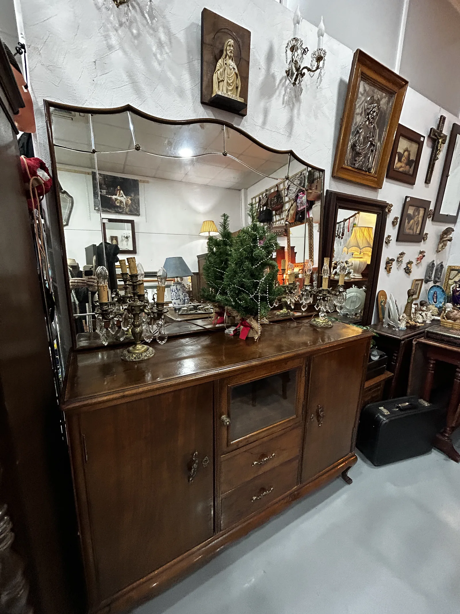 Mueble aparador vintage con espejo - Imagen 4